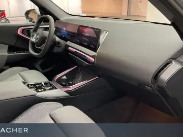 BMW X3 20 xDrive A Navi AHK elSportsitze