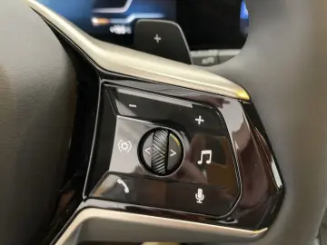 BMW X3 20 xDrive RFK AHK DAB NAVI LED Komfortzg.