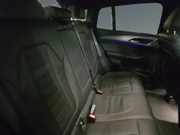 BMW X4 M40d 20 Zoll Panoram Sitzbelüftung Laser