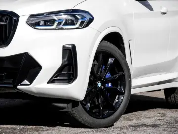 BMW X4 M40d M SPORT H K HuD AHK PANO DA PROF 360
