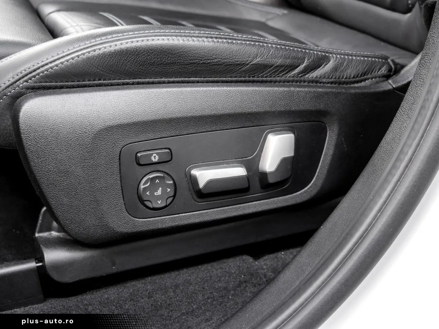 BMW X4 M40d M SPORT H K HuD AHK PANO DA PROF 360