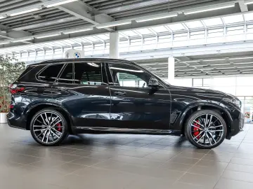 BMW X5 M60i xDrive M Sport HUD PANO ACC AHK 360 KAM