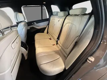 BMW X5 M60i Sky Lounge MSport Pro Massage