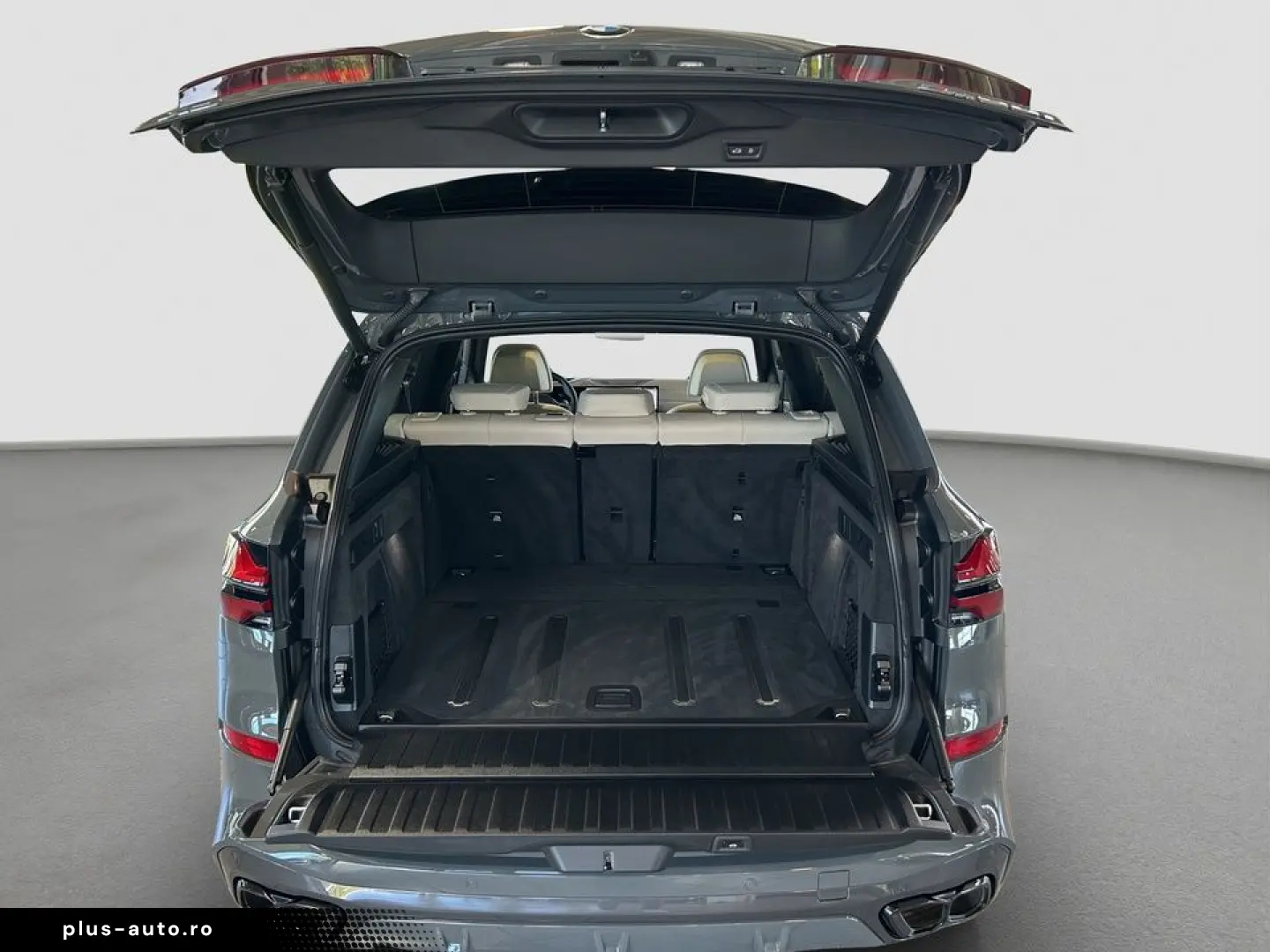 BMW X5 M60i Sky Lounge MSport Pro Massage