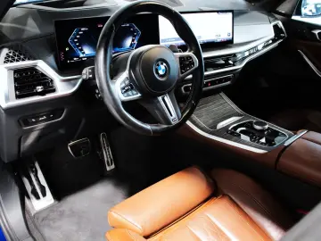 BMW X5 M60i LCI xDrive  V8 Marina Bay Pano Tartufo