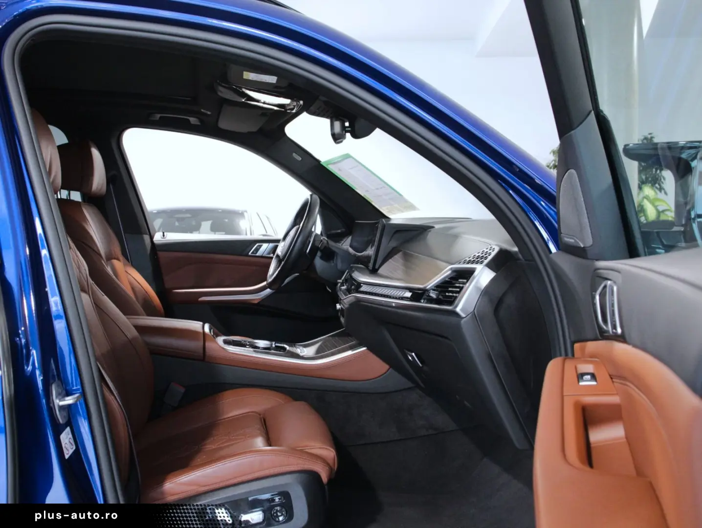 BMW X5 M60i LCI xDrive  V8 Marina Bay Pano Tartufo