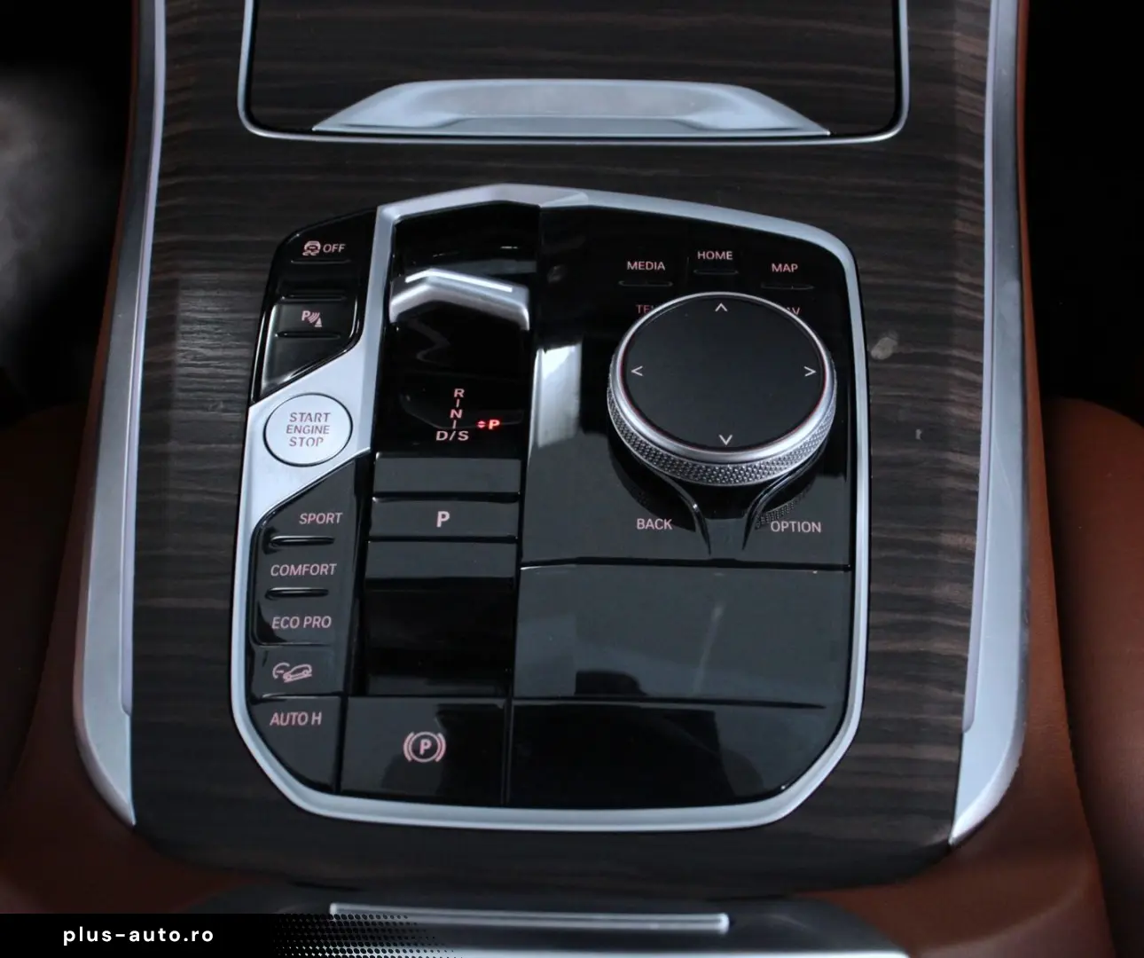BMW X5 M60i LCI xDrive  V8 Marina Bay Pano Tartufo