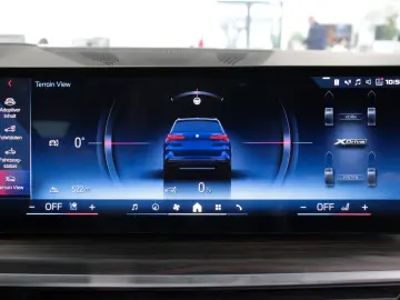 BMW X5 M60i LCI xDrive  V8 Marina Bay Pano Tartufo