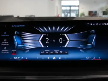 BMW X5 M60i LCI xDrive  V8 Marina Bay Pano Tartufo