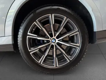 BMW X6 M60i xDrive DA PAProf HUD AHK StdHz Pano BoWi