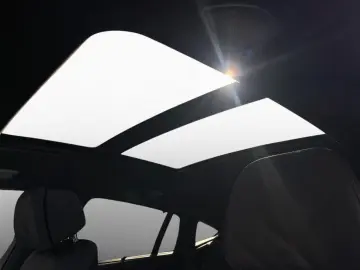 BMW X6 M60i xDr M SPORT PRO SoftCl AHK Pano StHz B&W