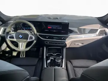 BMW X6 M60i xDr M SPORT PRO SoftCl AHK Pano StHz B&W