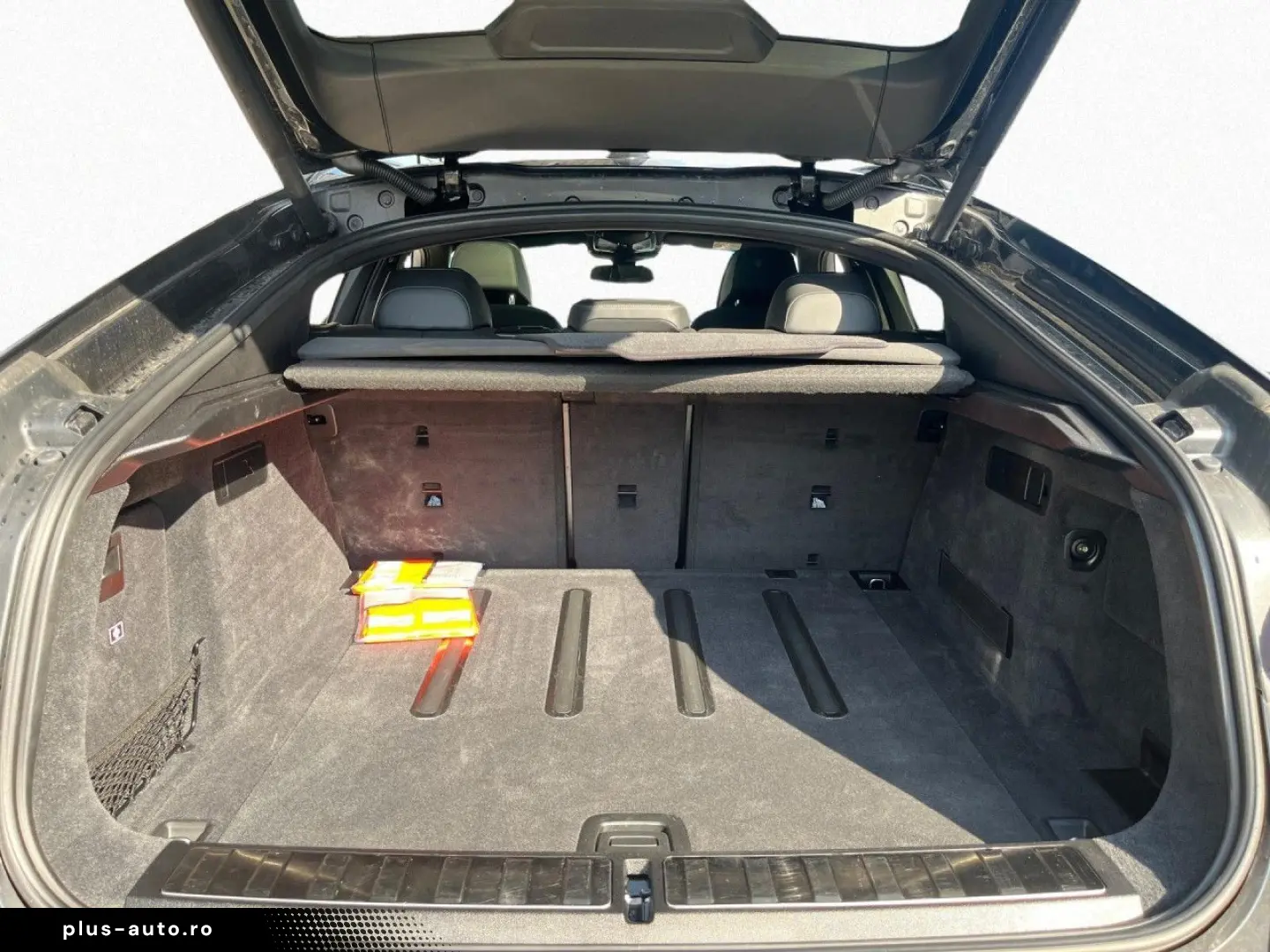 BMW X6 M60i xDr M SPORT PRO SoftCl AHK Pano StHz B&W