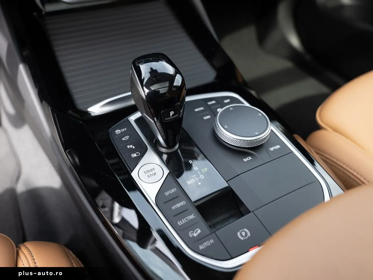 BMW X3 xDrive 30e FACEL. PANO AHK HUD 360  LED W-LAN