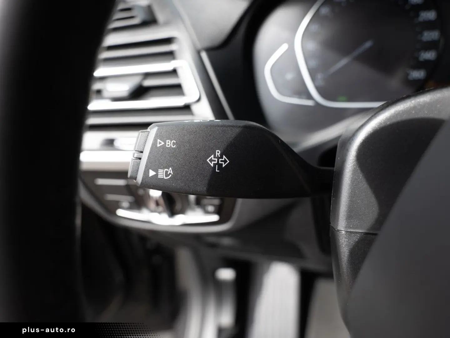BMW X3 xDrive 30e FACEL. PANO AHK HUD 360  LED W-LAN