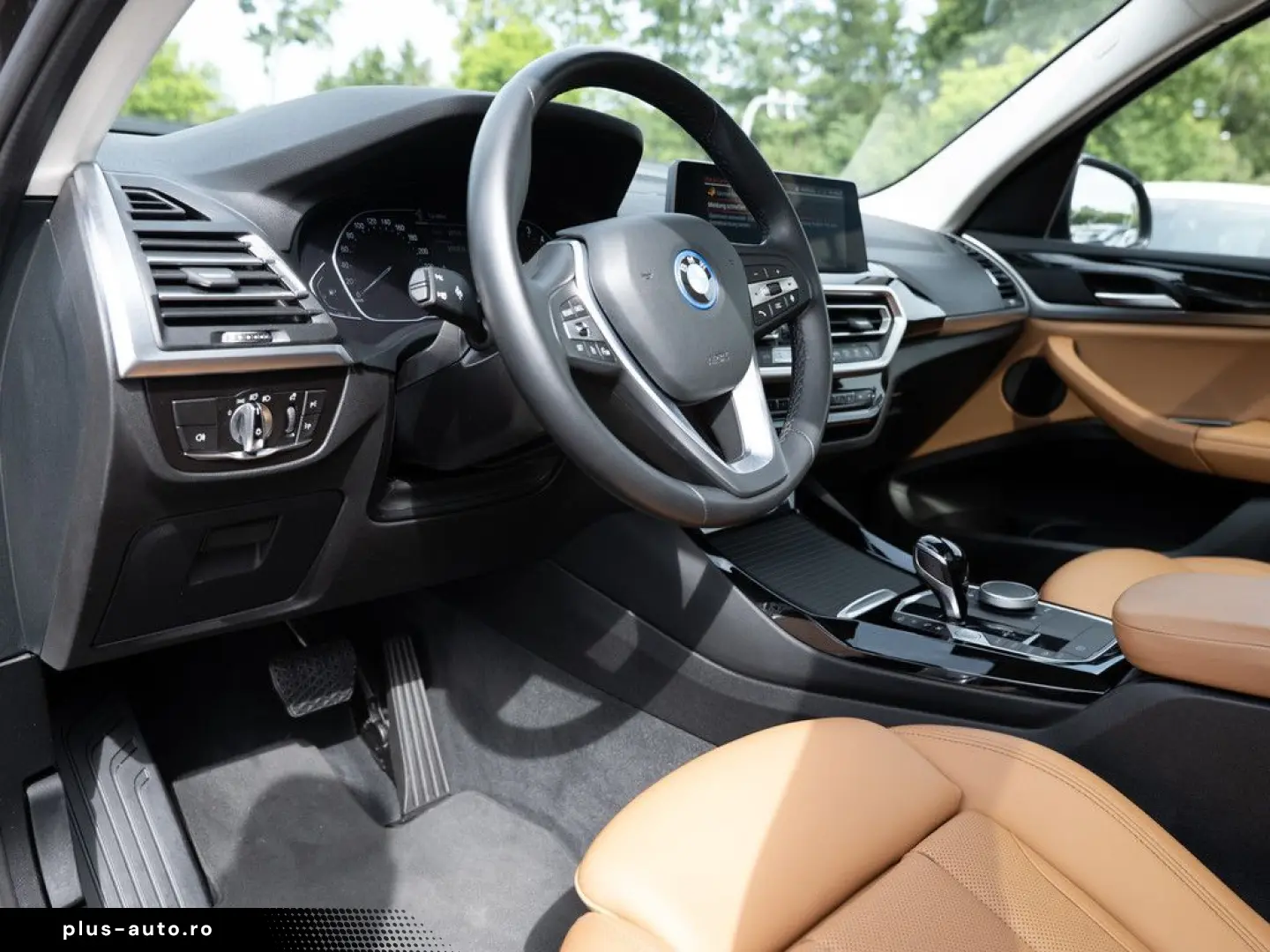 BMW X3 xDrive 30e FACEL. PANO AHK HUD 360  LED W-LAN