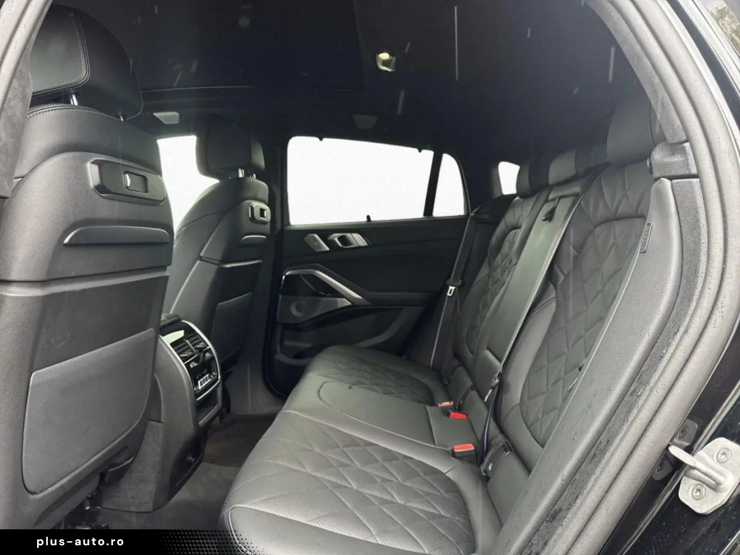 BMW X6 M60i M SPORT PRO KomSi StHz B&W SkyL AHK