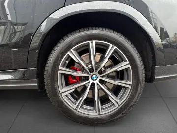 BMW X6 M60i M SPORT PRO KomSi StHz B&W SkyL AHK