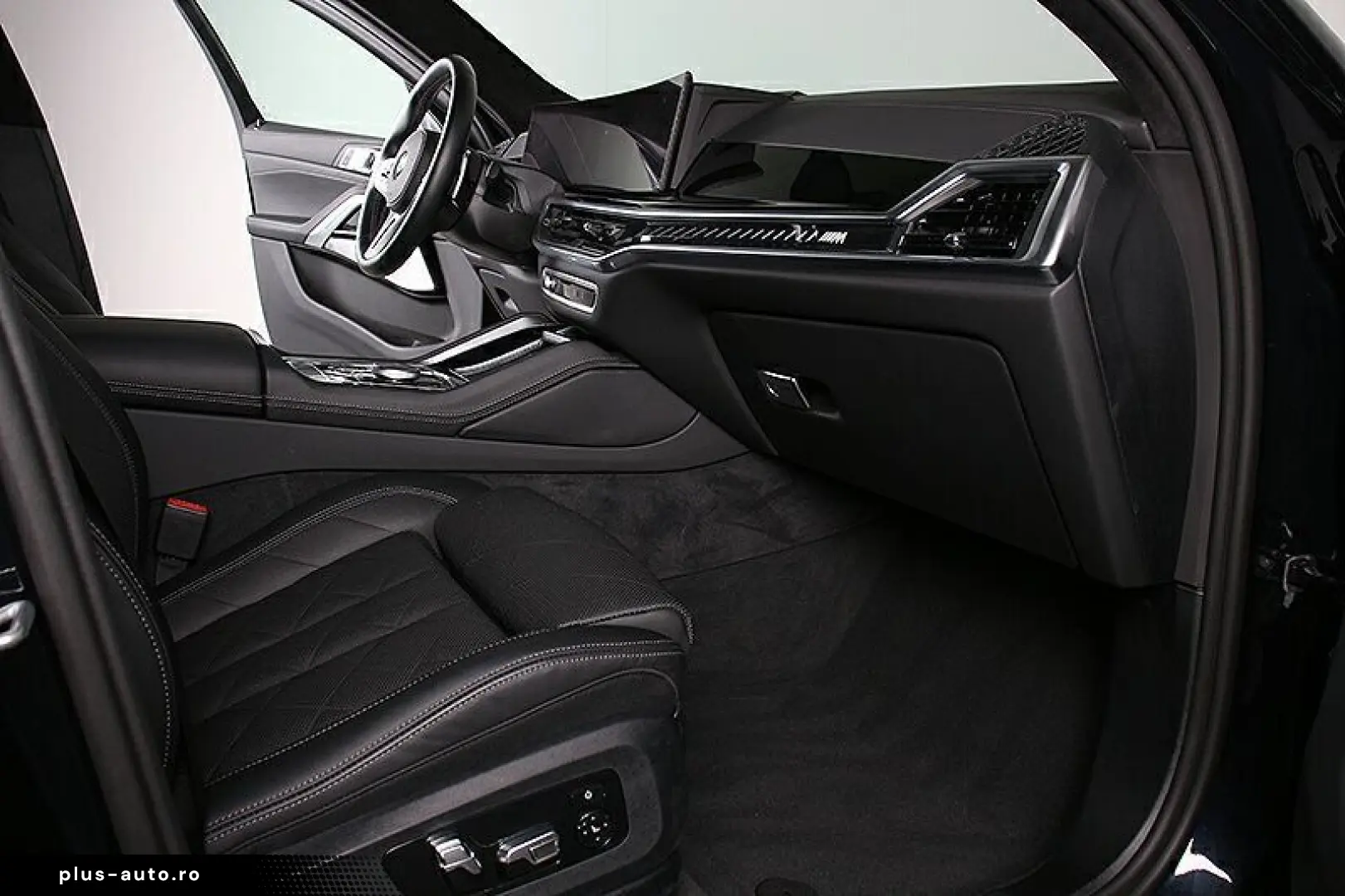 BMW X6 M60i xDr NP 147270.-! AHK Panorama Standh B&W
