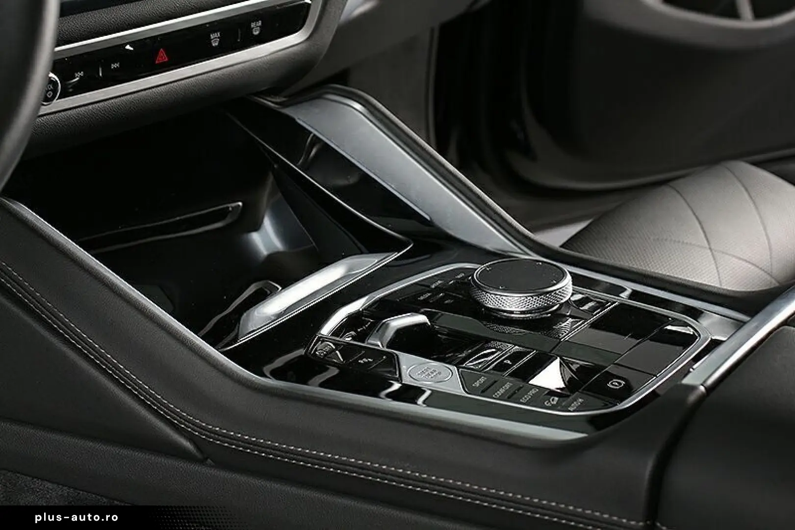 BMW X6 M60i xDr NP 147270.-! AHK Panorama Standh B&W