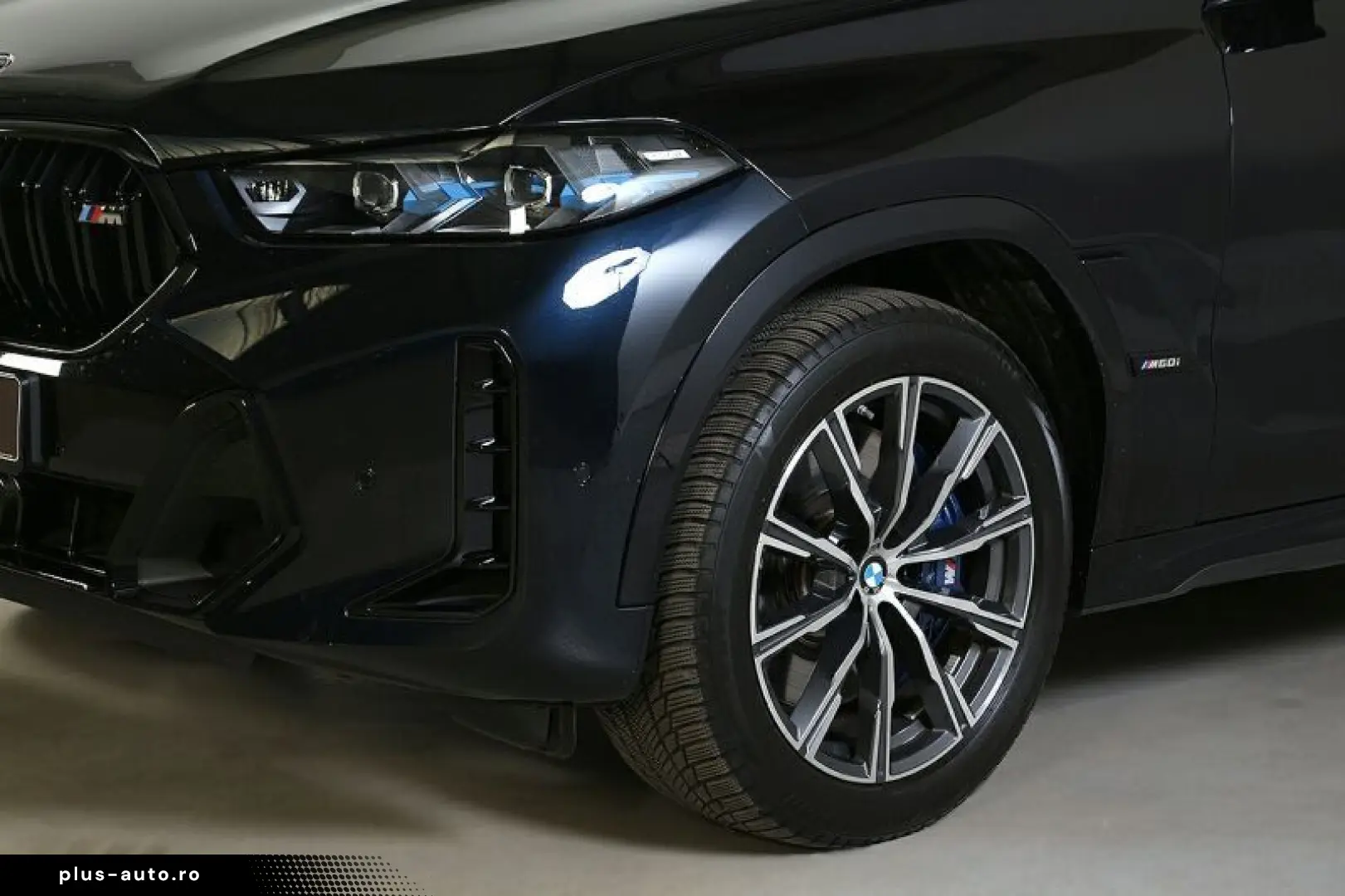 BMW X6 M60i xDr NP 147270.-! AHK Panorama Standh B&W