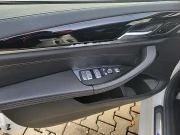 BMW X3 xDrive 20i M-Sport AHK Pano Leder DigitCockpi