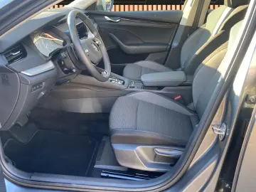 SKODA Octavia 1.0 TSI DSG Ambition Einparkhilfe LED