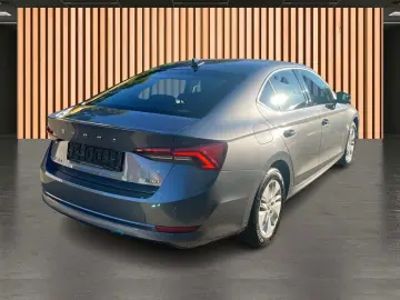 SKODA Octavia 1.0 TSI DSG Ambition Einparkhilfe LED
