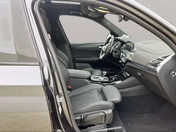 BMW X3 xDrive30e M Sport Navi Kamera Pano.Dach LED