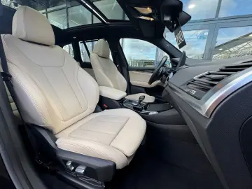 BMW X3 xDrive20i M Sport PANO AHK h&k RFK 20  HuD