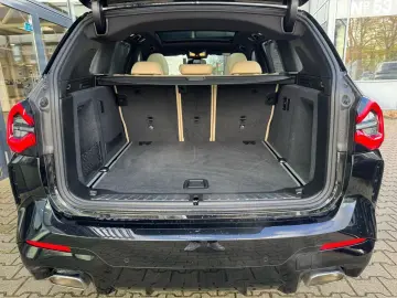 BMW X3 xDrive20i M Sport PANO AHK h&k RFK 20  HuD