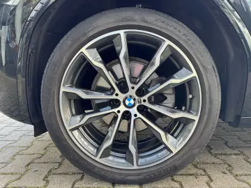 BMW X3 xDrive20i M Sport PANO AHK h&k RFK 20  HuD