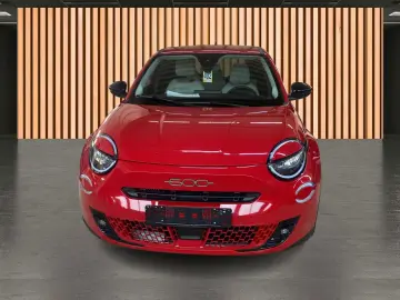 FIAT 600 1.2 Hybrid La Prima DCT6 ACC Navi Leder LED