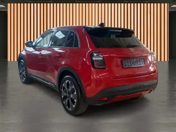 FIAT 600 1.2 Hybrid La Prima DCT6 ACC Navi Leder LED
