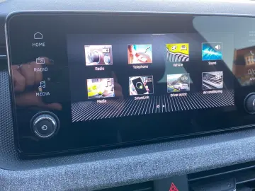 SKODA Kamiq 1.0 TSI DSG Selection DAB  Spurassist LED
