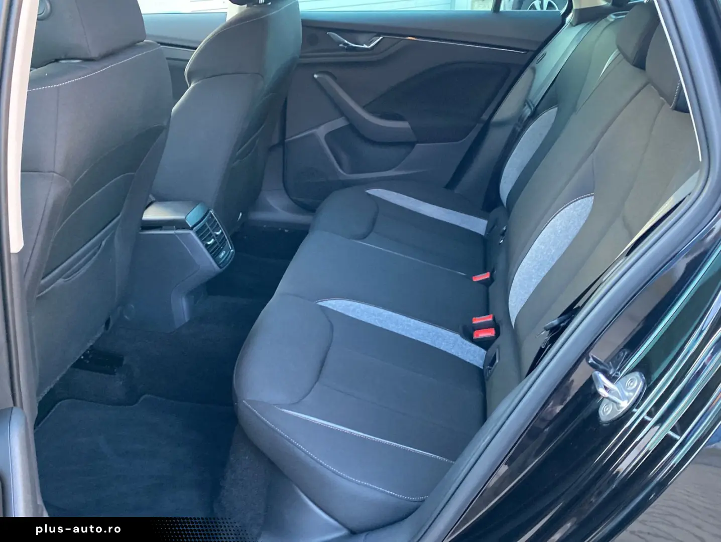SKODA Kamiq 1.0 TSI DSG Selection DAB  Spurassist LED