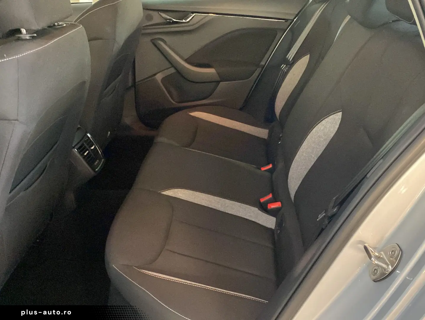 SKODA Kamiq 1.0 TSI DSG Selection DAB  Spurassist LED