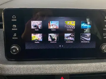 SKODA Kamiq 1.0 TSI DSG Selection DAB  Spurassist LED