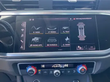 AUDI Q3 45 TFSI e PlugIn Parklenk Digital Cockpit DAB