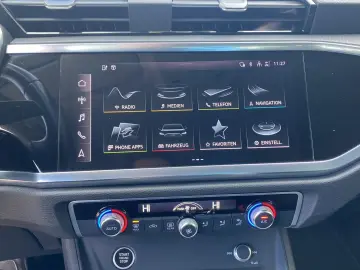 AUDI Q3 45 TFSI e PlugIn Parklenk Digital Cockpit DAB