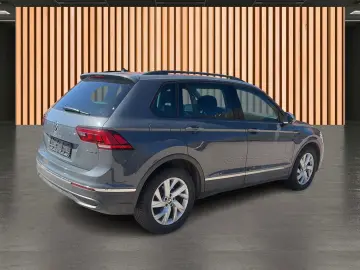 VW Tiguan 2.0 TDI DSG Life 4Motion Navi LED ACC