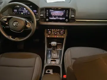 SKODA Karoq 1.5 TSI DSG Selection Kessy DAB LED