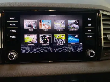 SKODA Karoq 1.5 TSI DSG Selection Kessy DAB LED