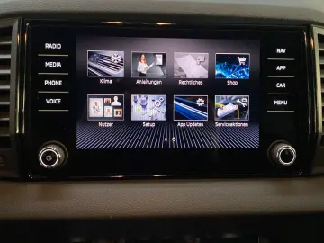 SKODA Karoq 1.5 TSI DSG Selection Kessy DAB LED