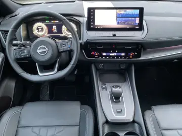 NISSAN Qashqai Facelift 1.3 DIG-T Tekna Black HeadUp