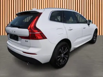 VOLVO XC60 2.0 B4 Momentum Pro Navi LED Kamera DAB