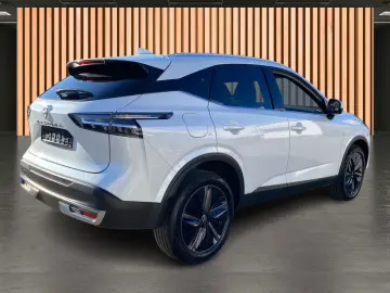 NISSAN Qashqai Facelift 1.3 DIG-T Tekna Black HeadUp