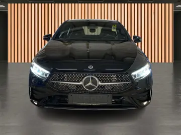 MERCEDES-BENZ A 180 AMG Line 7G Tronic Navi DAB KeyGo MBUX