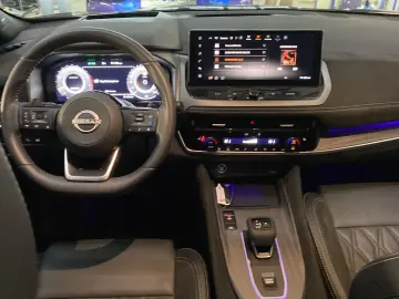 NISSAN Qashqai Facelift 1.3 DIG-T Tekna  BOSE Pano