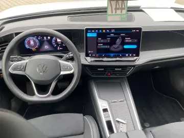 VW Passat Variant 1.5 eTSI MHEV DSG Massage KeyGo N
